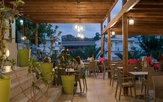 Summer Beach - reštaurácia - letecký zájazd CK Turancar - Kréta, Georgioupoli