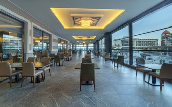 Lonicera Premium - terasa - letecký zájazd CK Turancar - Turecko, Türkler