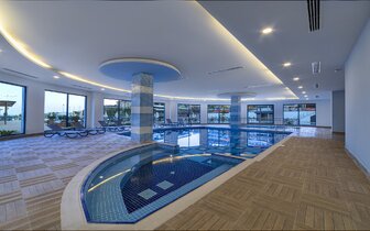 Lonicera Premium - vnútorný bazén - letecký zájazd CK Turancar - Turecko, Türkler