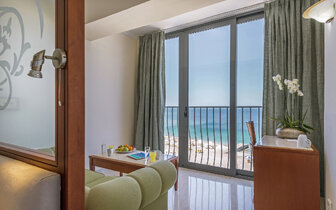 Hotel Mitsis La Vita - dvojlôžková izba s výhľadom na more - letecký zájazd CK Turancar - Rodos, Rodos