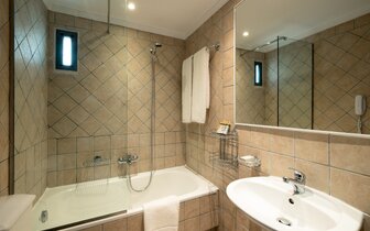 Hotel Mitsis La Vita - kúpelňa - letecký zájazd CK Turancar - Rodos, Rodos