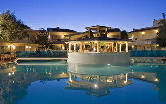 Hotel Lydia Maris Resort - bar - letecký zájazd CK Turancar - Kolymbia, Rodos