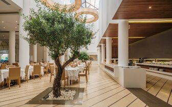 Hotel Lindos Royal Resort - reštaurácia - letecký zájazd CK Turancar - Vlycha, Lindos, Rodos