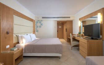 Hotel Lindos Royal Resort - superior s bočným výhľadom na more - letecký zájazd CK Turancar - Vlycha, Lindos, Rodos