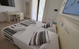 Hotel Mimose Beach Village - dvojlôžková izba - letecký zájazd CK Turancar - Sardínia, Badesi