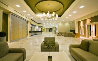 Hotel Kipriotis Hippocrates - vstupná hala s recepciou - letecky zájazd CK Turancar - Kos, Psalidi