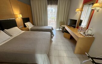 Hotel Kipriotis Village Resort - trojlôžková izba - letecky zájazd CK Turancar - Kos, Psalidi
