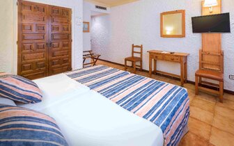 Hotel Neptuno Tossa  - izba - letecký zájazd CK Turancar - Španielsko, Tossa de Mar