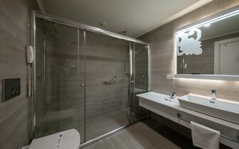 Laguna Beach Alya - kúpeľňa - letecký zájazd CK Turancar - Turecko, Okurcalar