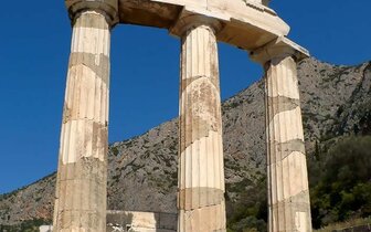 Letecký poznávací zájazd CK Turancar, Veľká cesta Gréckom za pokladmi tisícročí, Delfy