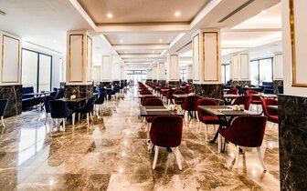 Granada Luxury Red- reštaurácia - letecký zájazd CK Turancar - Turecko, Avsallar