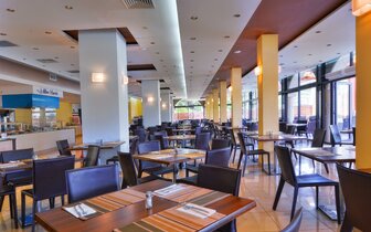 Hotel Sol By Melia Cosmopolitan Rhodes - reštaurácia - letecký zájazd CK Turancar - Ixia, Rodos Hotel Sol By Melia Cosmopolitan Rhodes - reštaurácia - letecký zájazd CK Turancar - Ixia, Rodos