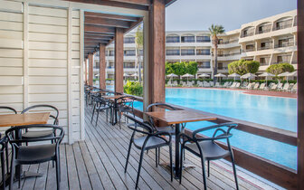 Hotel Sol By Melia Cosmopolitan Rhodes - snack bar - letecký zájazd CK Turancar - Ixia, Rodos Hotel Sol By Melia Cosmopolitan Rhodes - snack bar - letecký zájazd CK Turancar - Ixia, Rodos
