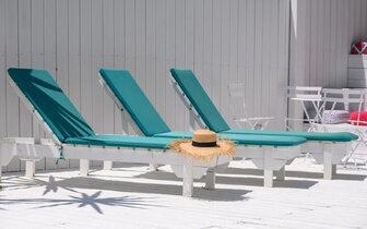 Azure Mare Hotel - okolie bazéna - letecký zájazd CK Turancar - Kréta, Hersonissos