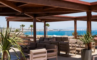 Hotel Kresten Royal Euphoria - bar s terasou - letecký zájazd CK Turancar - Kallithea, Rodos