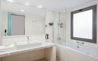 Hotel Kresten Royal Euphoria - kúpelňa - letecký zájazd CK Turancar - Kallithea, Rodos