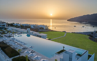 Hotel Lindos Grand Resort & SPA - výhľad na bazény a more - letecký zájazd CK Turancar - Vlycha, Lindos, Rodos Hotel Lindos Grand Resort & SPA - výhľad na bazény a more - letecký zájazd CK Turancar - Vlycha, Lindos, Rodos