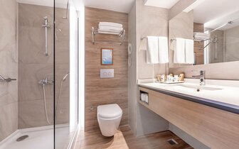 Hotel Meryan - kúpeľňa - letecký zájazd CK Turancar - Turecko, Okurcalar