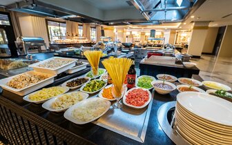 The Raga Side - bufetové stoly - letecký zájazd CK Turancar - Turecko, Side