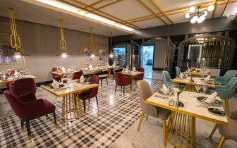 The Raga Side - reštaurácia - letecký zájazd CK Turancar - Turecko, Side