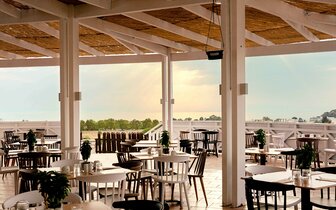 Hotel  Cyprotel Faliraki - reštaurácia na streche - letecký zájazd CK Turancar - Faliraki, Rodos