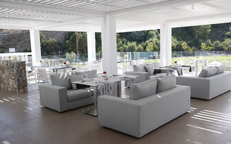 Hotel Lindos Breeze Beach hotel - bar - letecký zájazd CK Turancar - Kiotari, Rodos Hotel Lindos Breeze Beach hotel - bar - letecký zájazd CK Turancar - Kiotari, Rodos