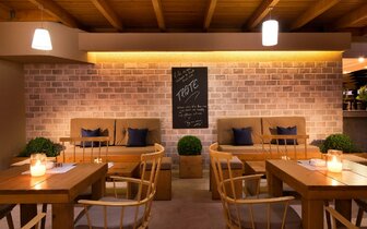 Hotel Sun Beach Resort - posedenie večer - letecký zájazd CK Turancar - Ialyssos, Rodos