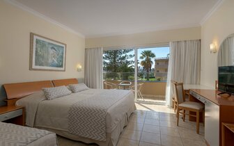 Hotel Sun Beach Resort - dvojlôžková izba s prístelkou - letecký zájazd CK Turancar - Ialyssos, Rodos