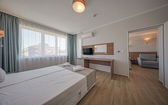Cinema Hotel - rodinná izba - letecký a autobusový zájazd CK Turancar - Bulharsko, Primorsko