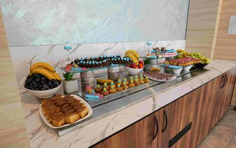 Cinema Hotel - bufetové stoly - letecký a autobusový zájazd CK Turancar - Bulharsko, Primorsko