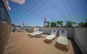 Cinema Hotel - terasa na slnenie - letecký a autobusový zájazd CK Turancar - Bulharsko, Primorsko