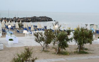 Knossos Beach Bungalows Suites - plážový bar - letecký zájazd CK Turancar - Kréta, Kokkini Hani 