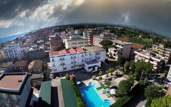 Hotel Vannini - Rimini - Taliansko, zájazdy autobusovou a individuálnou dopravou CK TURANCAR