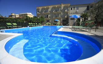 Hotel Vannini - Rimini - Taliansko, zájazdy autobusovou a individuálnou dopravou CK TURANCAR