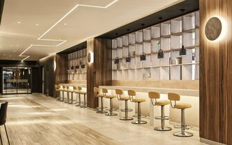 Hotel Esperides Beach Resort - bar - letecký zájazd CK Turancar - Faliraki, Rodos