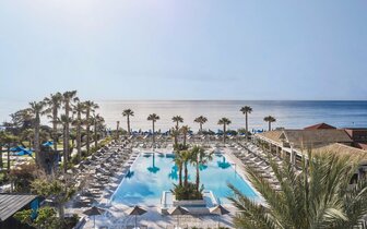 Hotel Esperides Beach Resort - bazén a pláž - letecký zájazd CK Turancar - Faliraki, Rodos