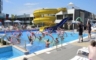 Burgas Beach - bazénová časť - letecký a autobusový zájazd CK Turancar - Bulharsko, Slnečné pobrežie Burgas Beach - bazénová časť - letecký a autobusový zájazd CK Turancar - Bulharsko, Slnečné pobrežie