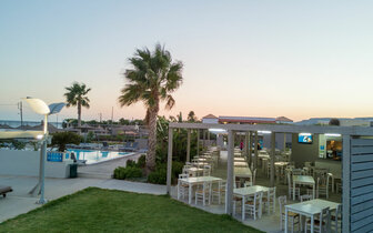 Hotel Akti Palace -  exteriér a bazén - zájazd CK Turancar - Kardamena, Kos