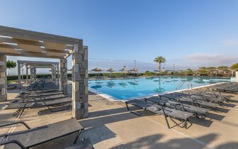 Hotel Akti Palace -  exteriér a bazén - zájazd CK Turancar - Kardamena, Kos