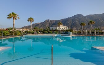 Hotel Akti Palace -  exteriér a bazén - zájazd CK Turancar - Kardamena, Kos