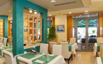Hotel Saudade - zájazd CK Turancar - Chorvátsko - Makarska  Hotel Saudade - zájazd CK Turancar - Chorvátsko - Makarska