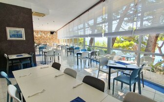 Hotel Holiday Village Sagitta - zájazd CK Turancar - Chorvátsko - Omiš