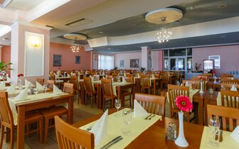 Hotel Drazica - zájazd CK Turancar - Chorvátsko - Krk  Hotel Drazica - zájazd CK Turancar - Chorvátsko - Krk