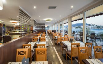 Hotel Zora - zájazd CK Turancar - Chorvátsko - Primošten