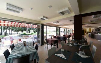 Resort Crvena Luka Hotel - zájazd CK Turancar - Chorvátsko - Biograd na Moru 
