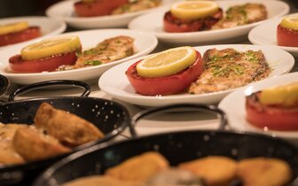 H.TOP Royal Sun Suites - bufetová reštaurácia - letecký zájazd od CK Turancar - Španielsko, Santa Susanna