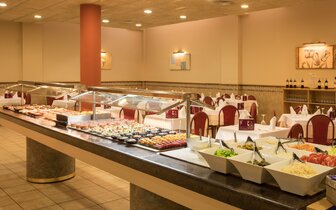 H.TOP Royal Sun Suites - bufetová reštaurácia - letecký zájazd od CK Turancar - Španielsko, Santa Susanna