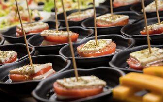 H.TOP Royal Sun Suites - bufetová reštaurácia - letecký zájazd od CK Turancar - Španielsko, Santa Susanna