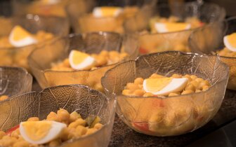 H.TOP Royal Sun Suites - bufetová reštaurácia - letecký zájazd od CK Turancar - Španielsko, Santa Susanna