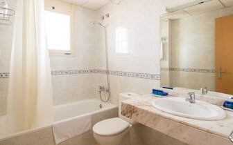 H.TOP Royal Sun Suites - izba - letecký zájazd od CK Turancar - Španielsko, Santa Susanna